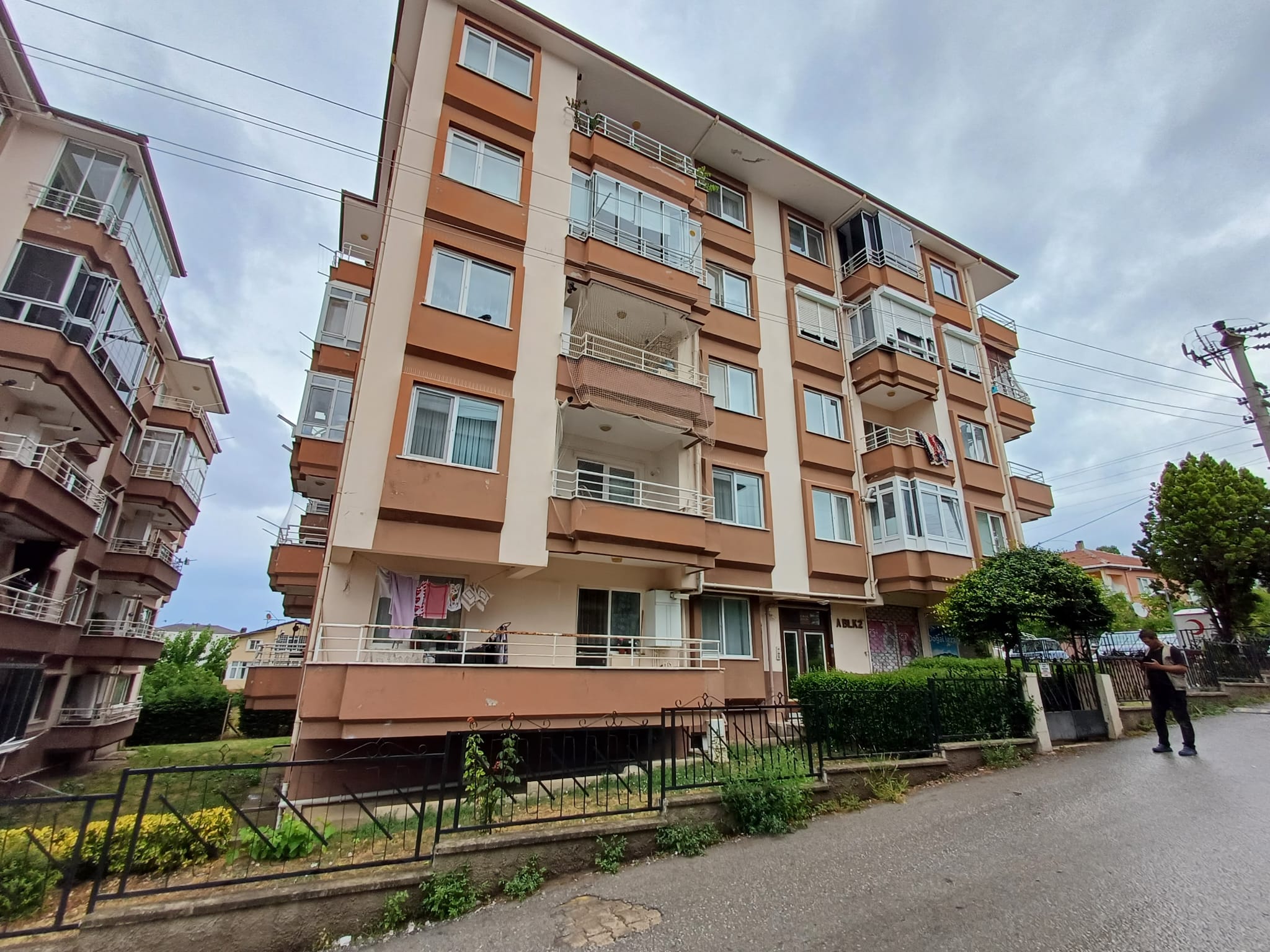 BANKACILAR SİTESİ YÜKSEK GİRİŞ 3+1